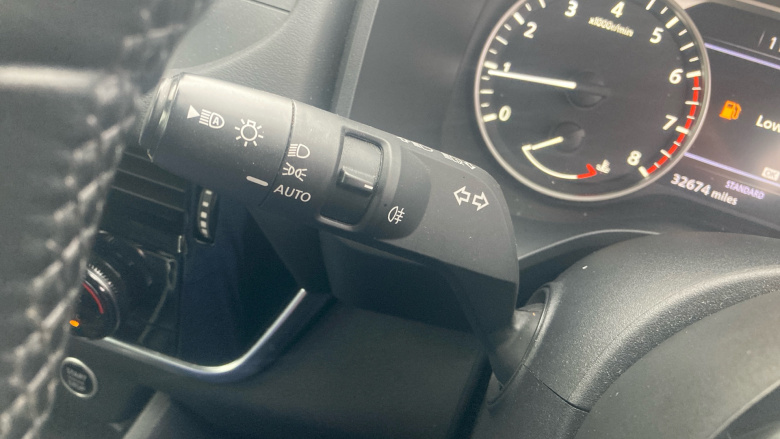 Nissan Qashqai 1.3 DiG-T MH Acenta Premium 5dr Petrol Hatchback